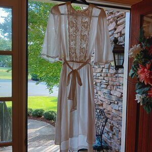 Vintage GUNNE SAX White Gauze Lace Dress Size M